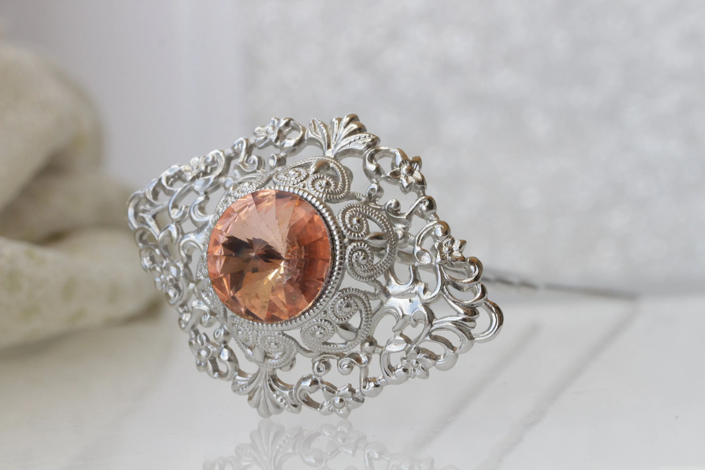 BLUSH HAIR FORK