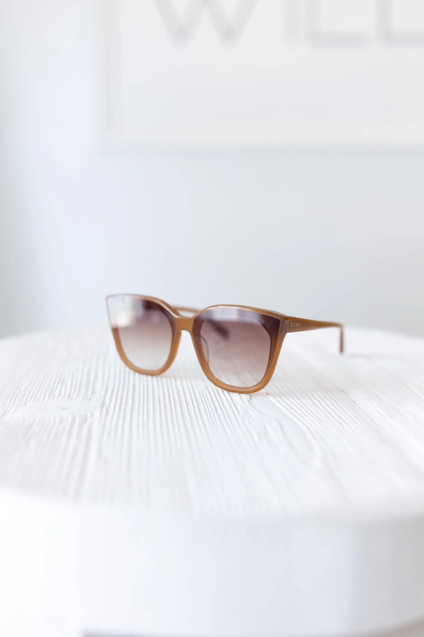 Gjelina Caramel   Brown Gradient Sunglasses by DIFF