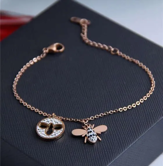 Honey Charm: Rose Gold Bee Pendant Bracelet