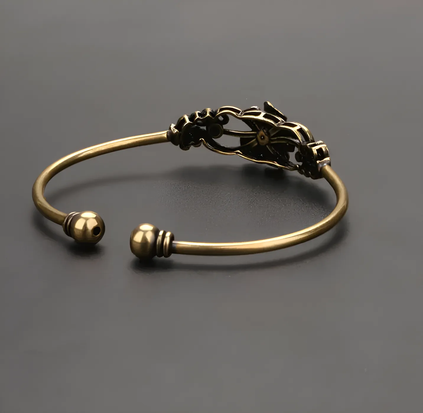 Retro Vintage Brass Flower Cuff Bracelet  Timeless Elegance in Pure Copper