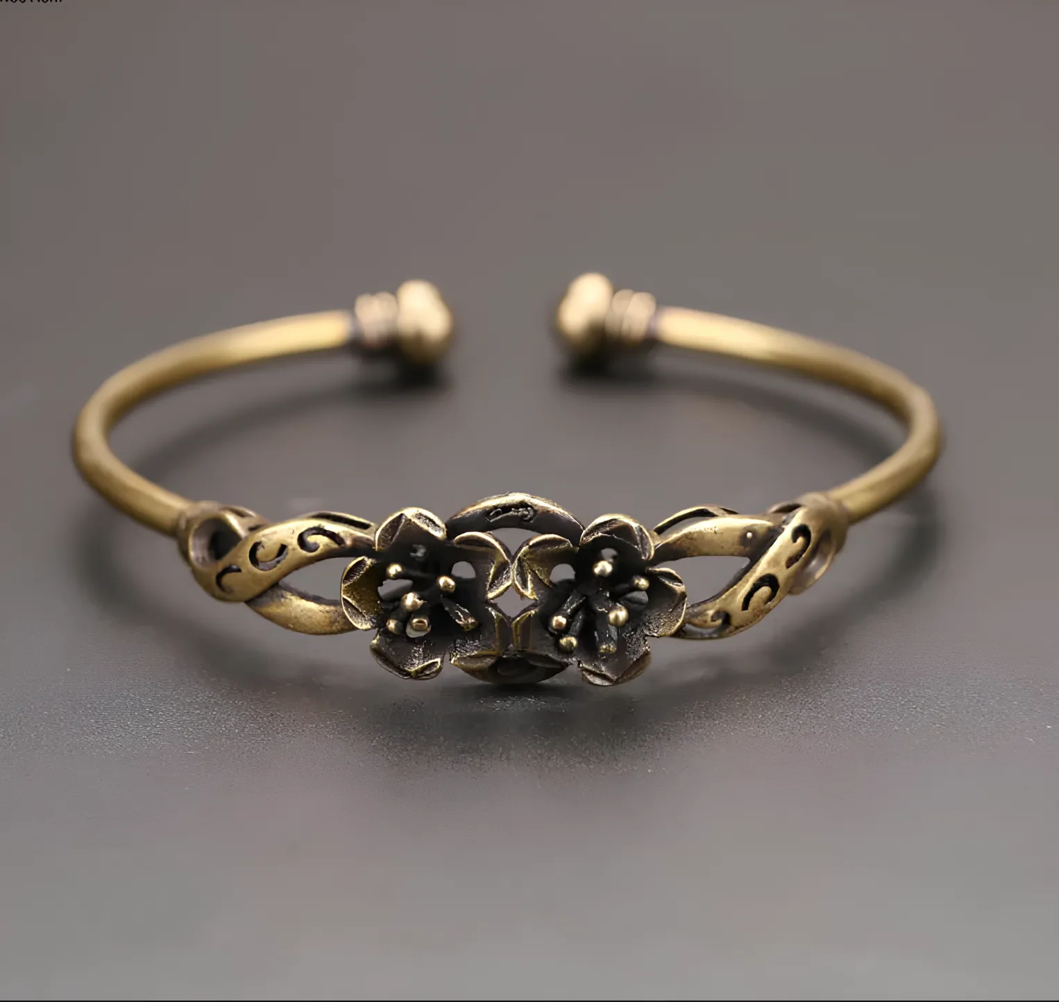 Retro Vintage Brass Flower Cuff Bracelet  Timeless Elegance in Pure Copper