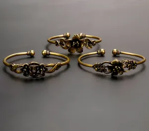 Retro Vintage Brass Flower Cuff Bracelet  Timeless Elegance in Pure Copper