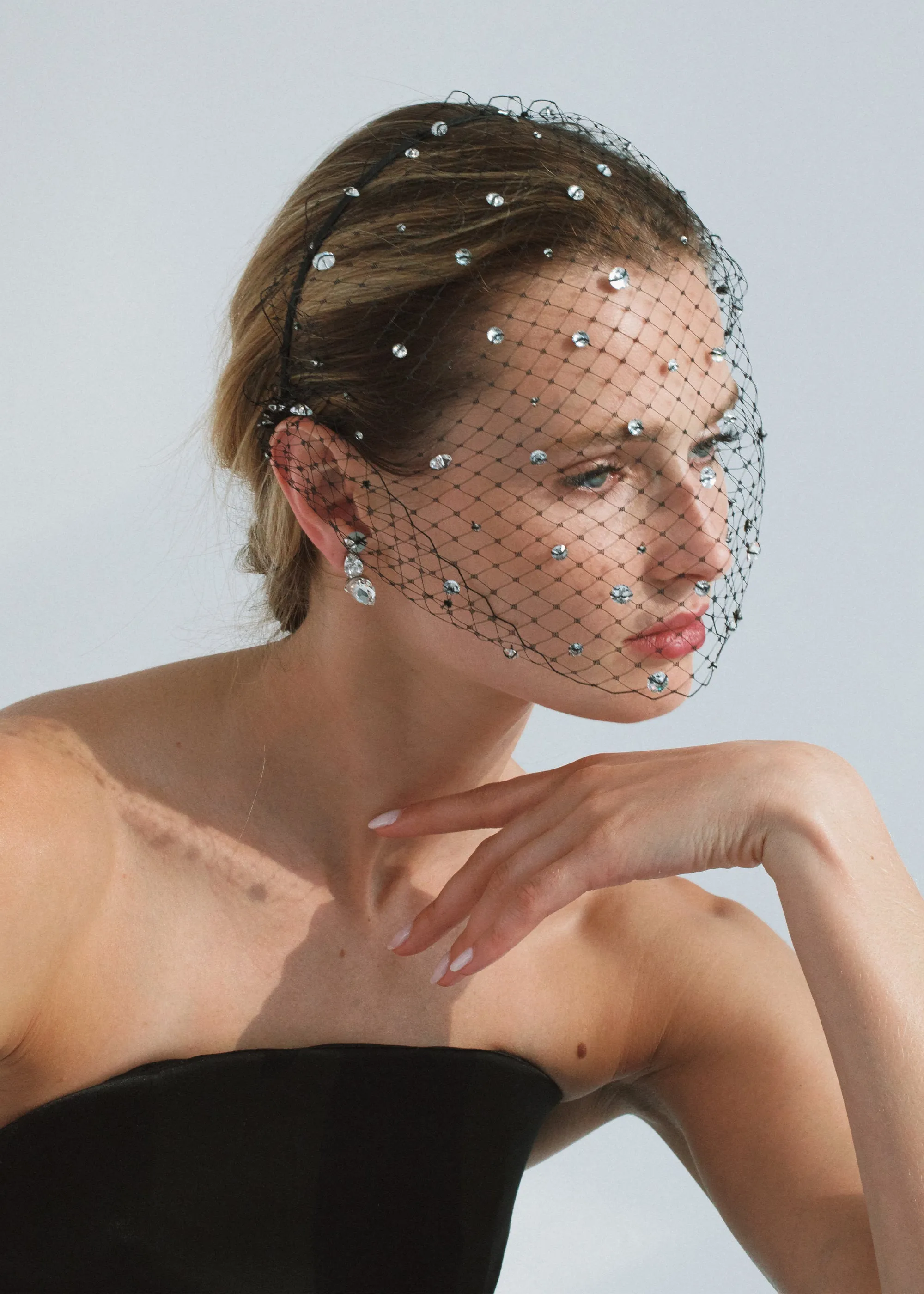 Stella Voilette -- Black Crystal